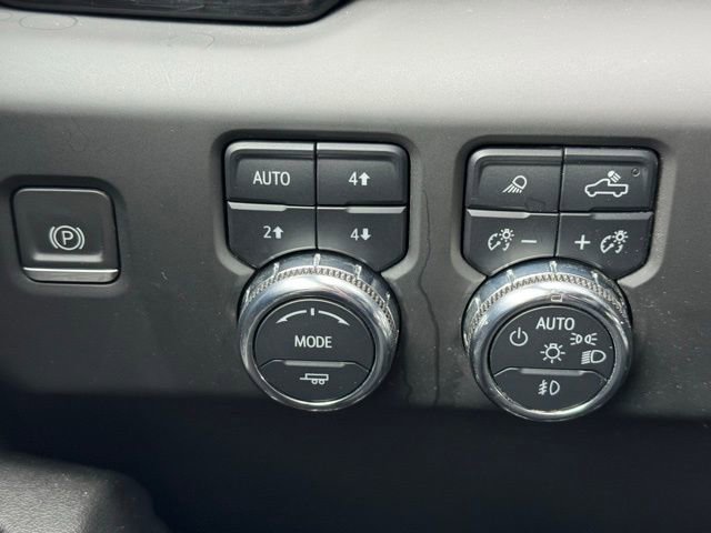 Used 2023 GMC Sierra 1500 AT4 w/ Technology Package image 33