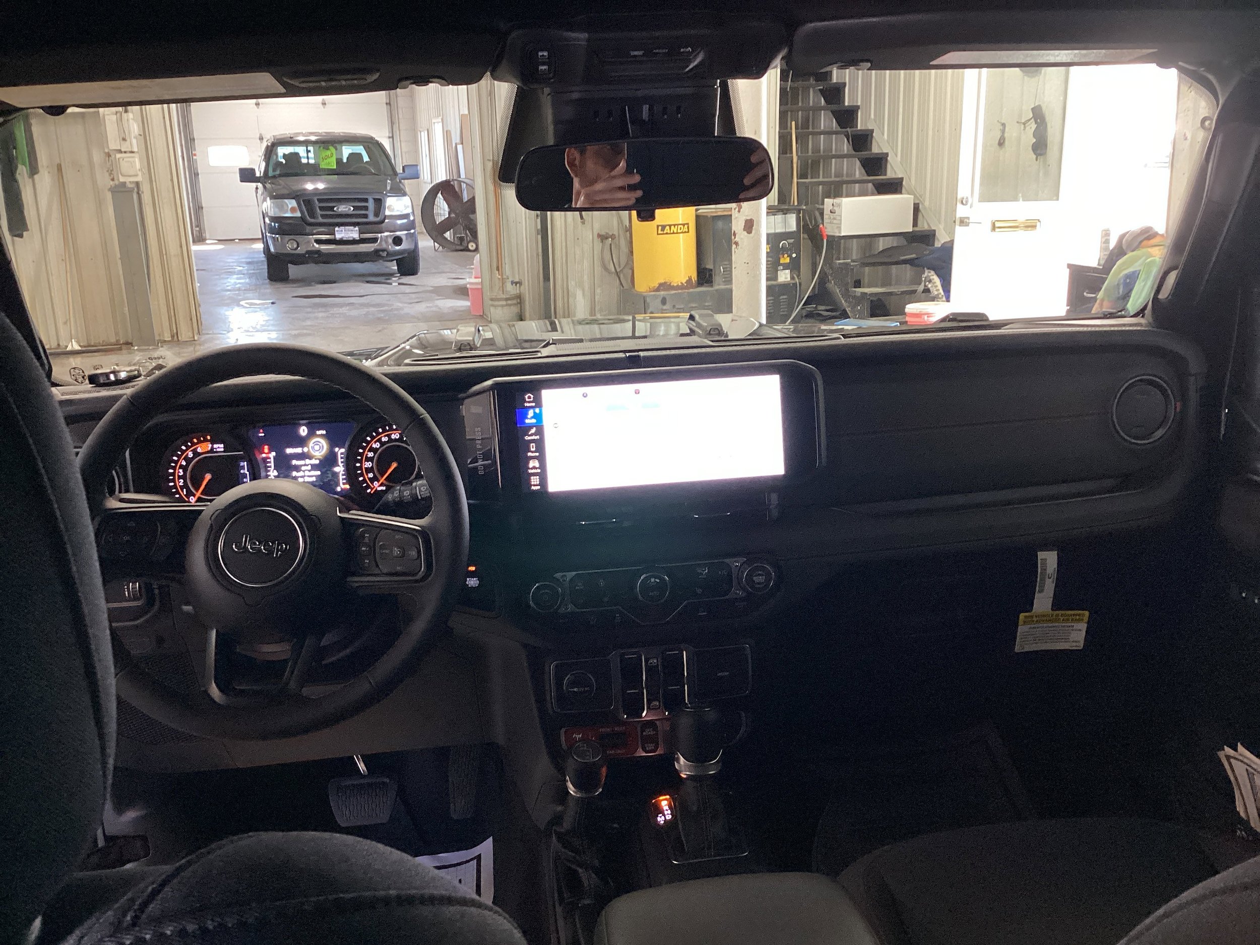 New 2026 Jeep Wrangler Unlimited Rubicon AWD/4WD image 14