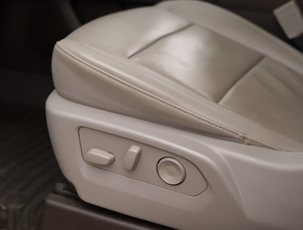 Used 2024 Chevrolet Silverado 1500 LTZ image 23