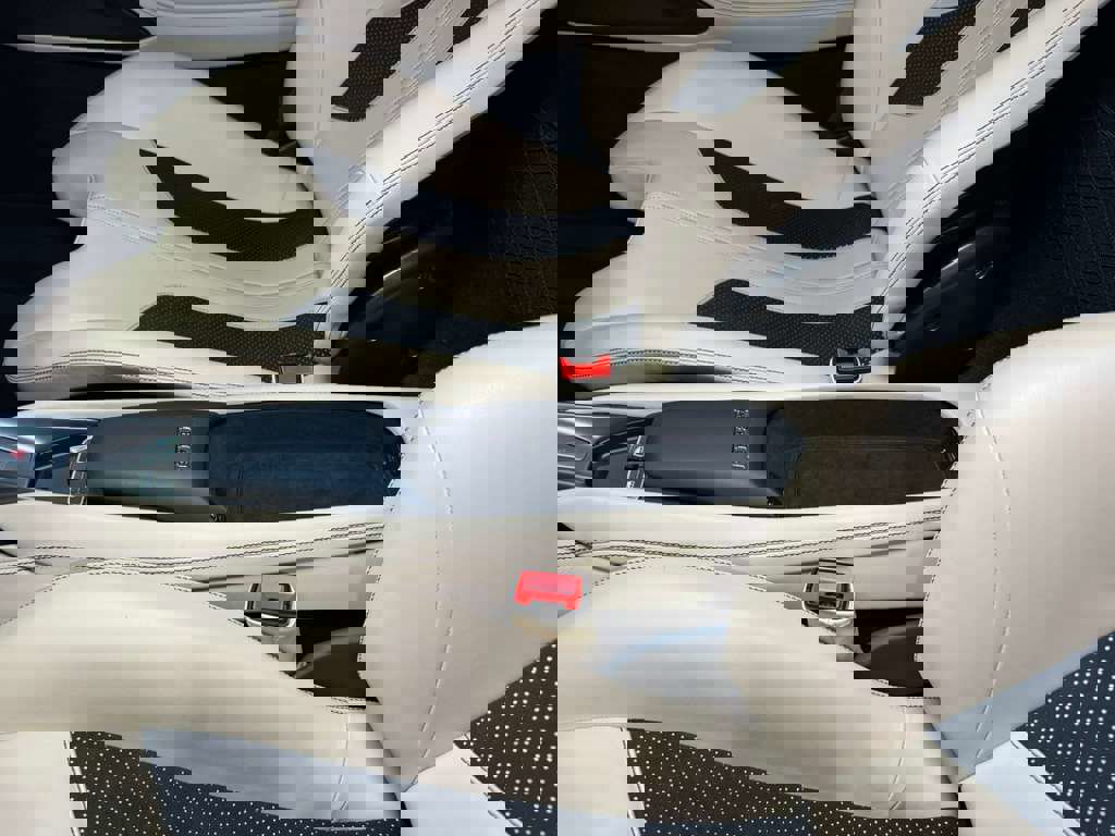 Used 2022 Ferrari F8 Tributo image 25