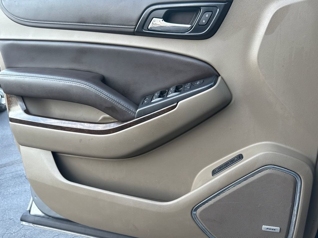 Used 2019 Chevrolet Suburban LT image 30