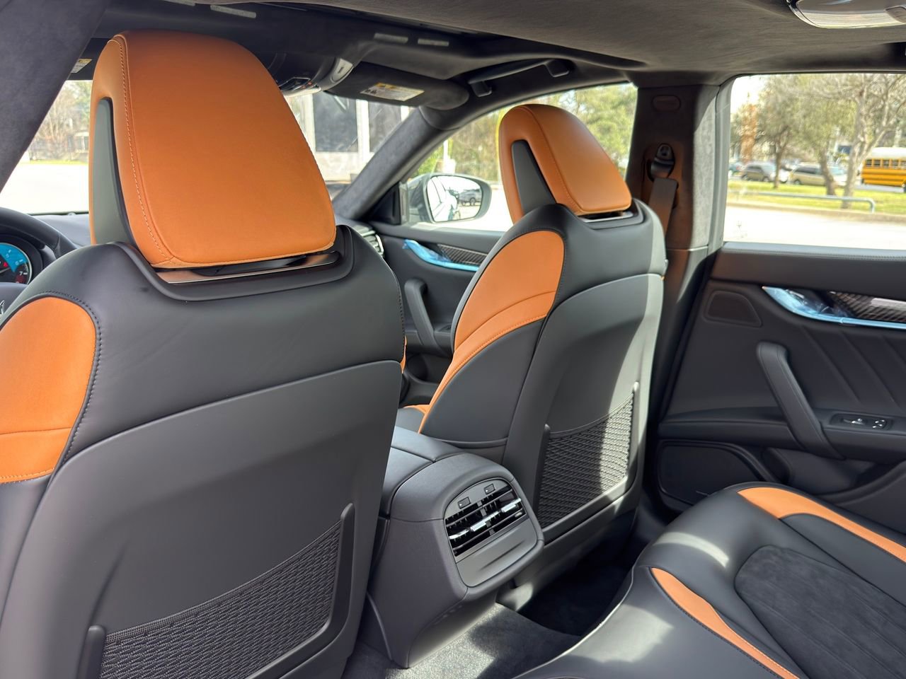 Used 2024 Maserati Ghibli Trofeo image 31