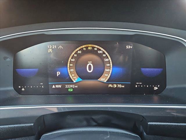 Used 2023 Volkswagen Tiguan SE R-Line image 11