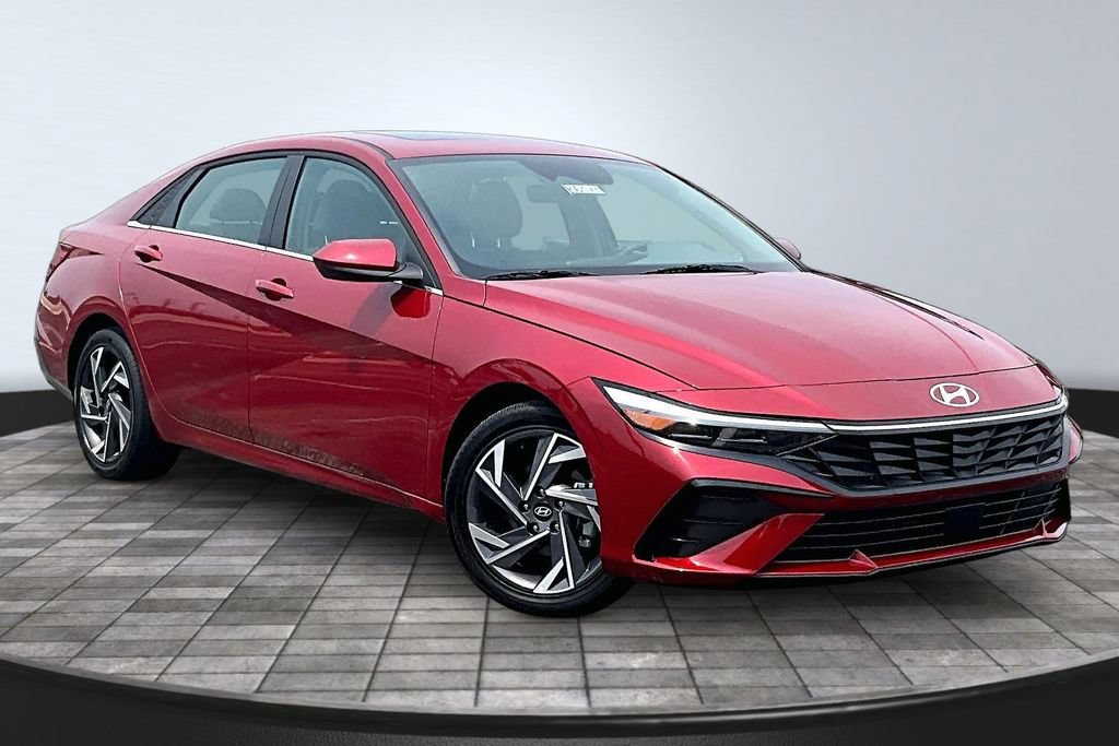 Used 2025 Hyundai Elantra SEL FWD image 10