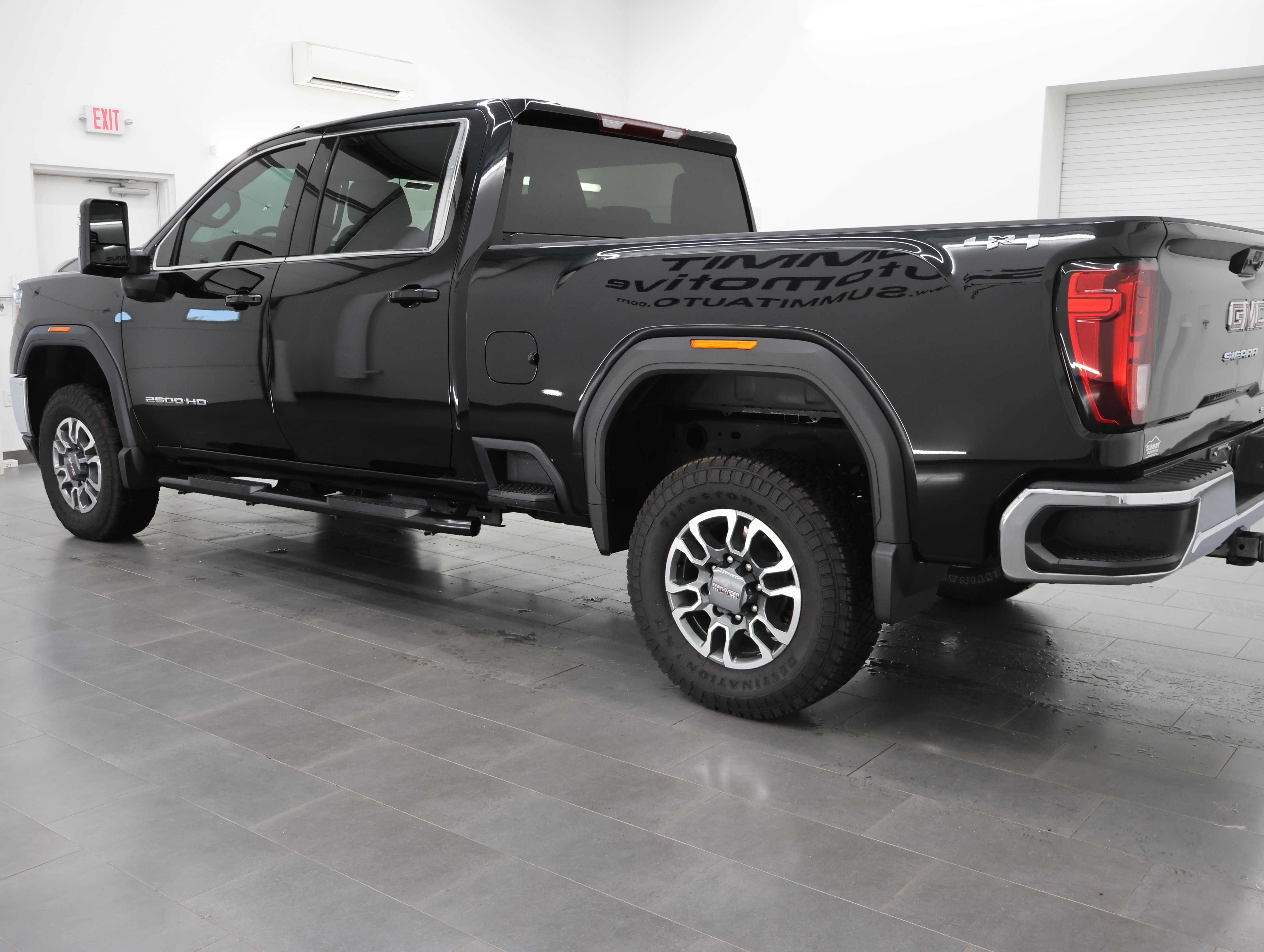 Used 2023 GMC Sierra 2500 SLE AWD/4WD image 6