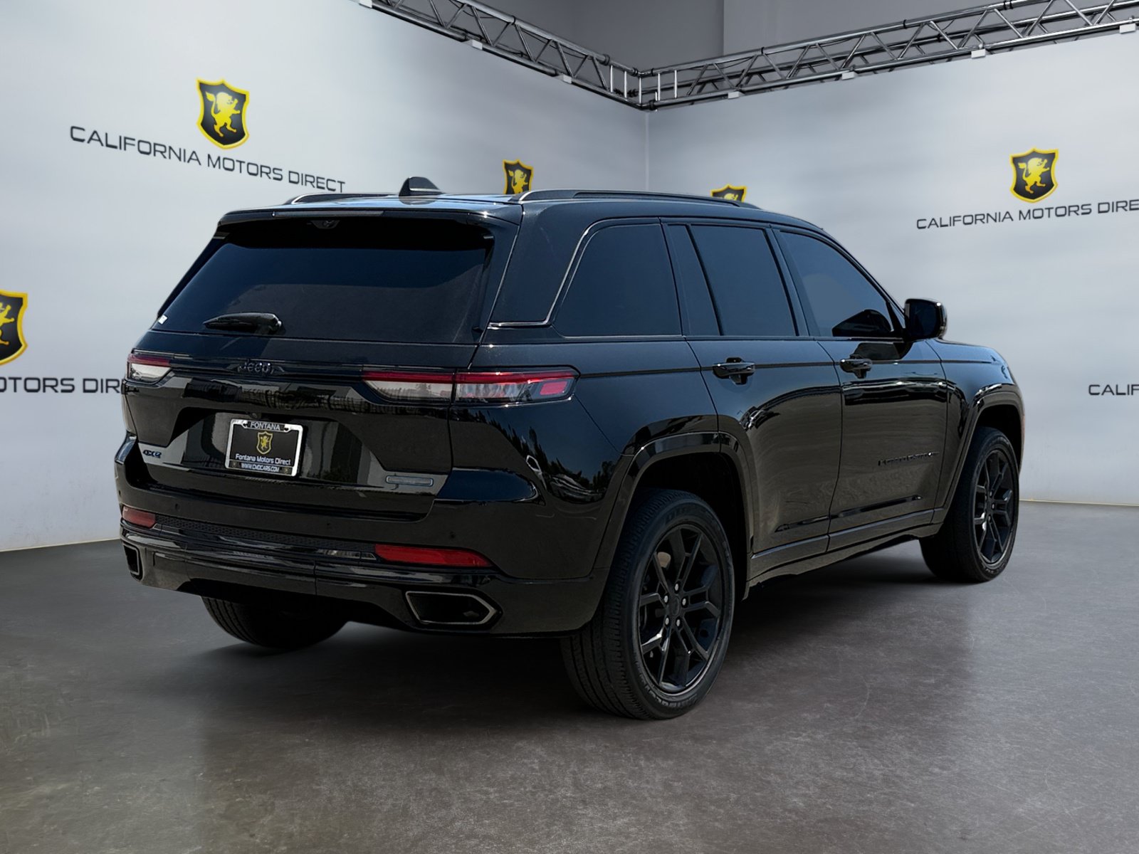Used 2023 Jeep Grand Cherokee 30th Anniversary AWD/4WD image 5