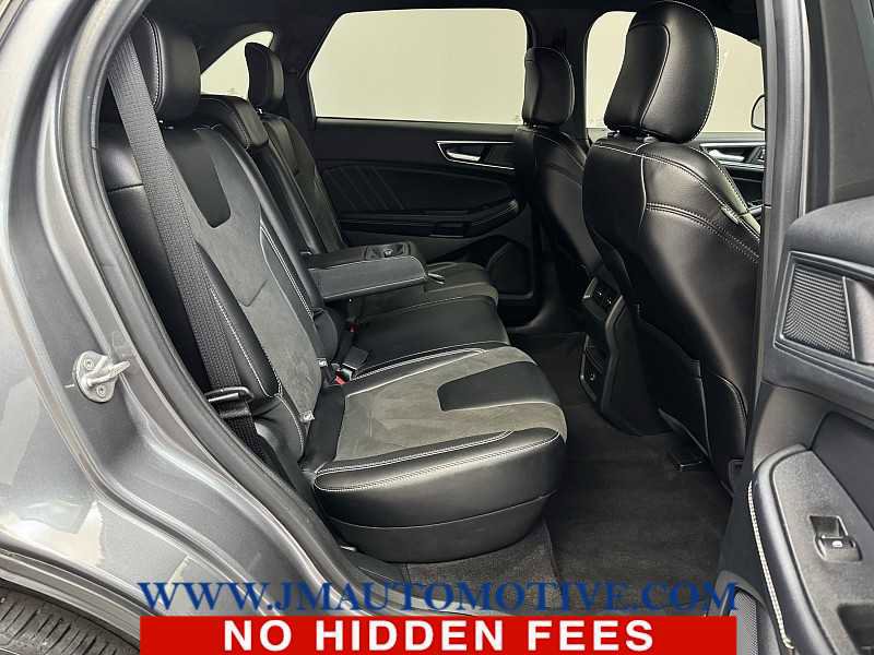 Used 2022 Ford Edge ST image 17