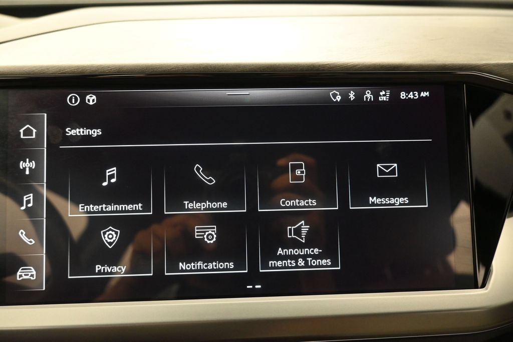 Used 2023 Audi Q4 e-tron Premium w/ Convenience Package AWD/4WD image 39