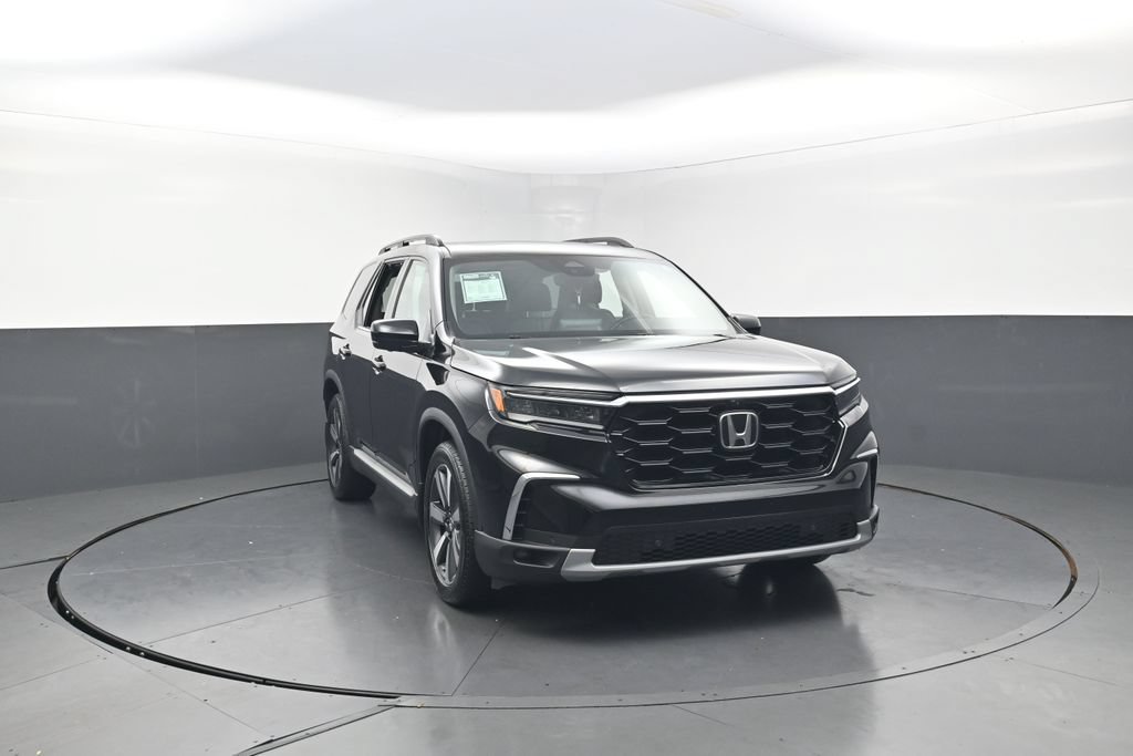 Used 2023 Honda Pilot Elite image 3