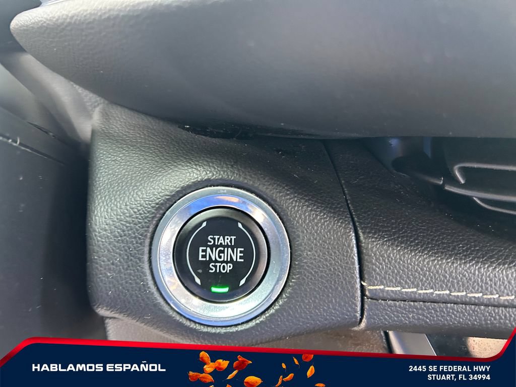 Used 2022 Buick Envision Essence w/ Technology Package I FWD image 21