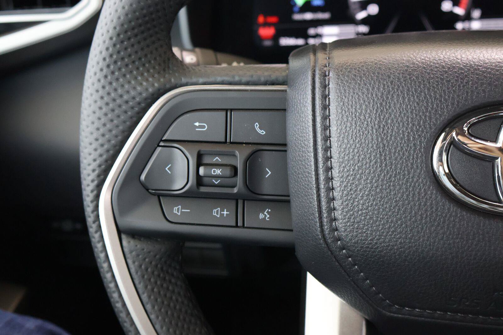 Used 2026 Toyota Tundra Limited RWD image 33
