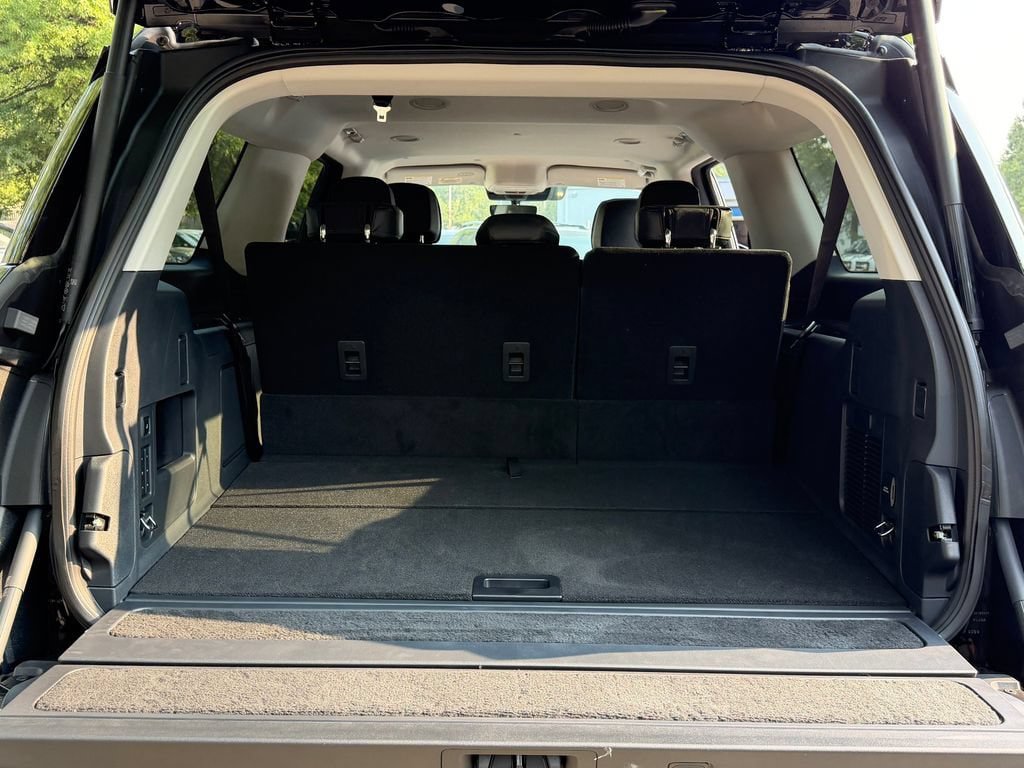 New 2027 Lincoln Navigator L Premier AWD/4WD image 18