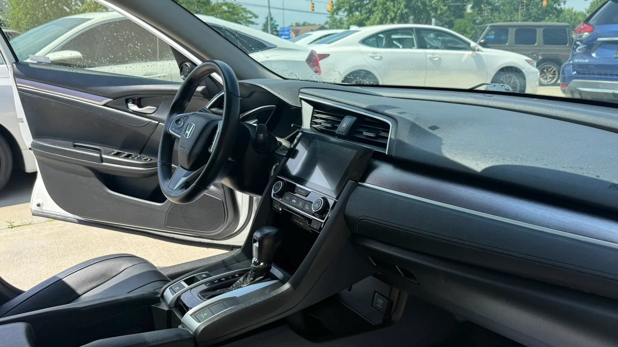 Used 2018 Honda Civic EX-L image 13