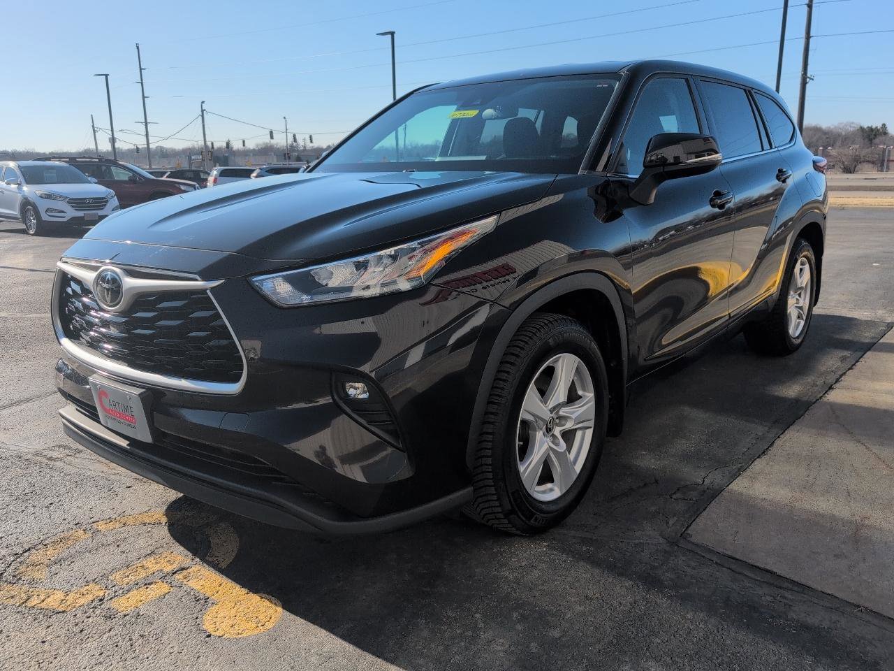 Used 2020 Toyota Highlander LE image 4