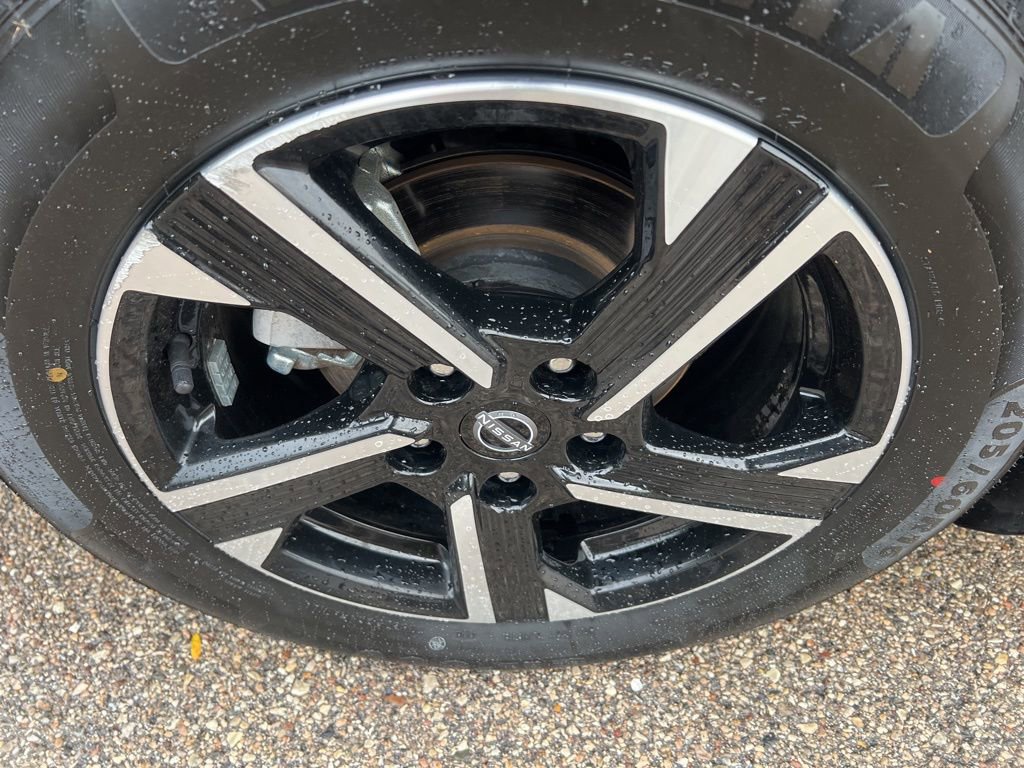 Certified 2024 Nissan Sentra SV image 37