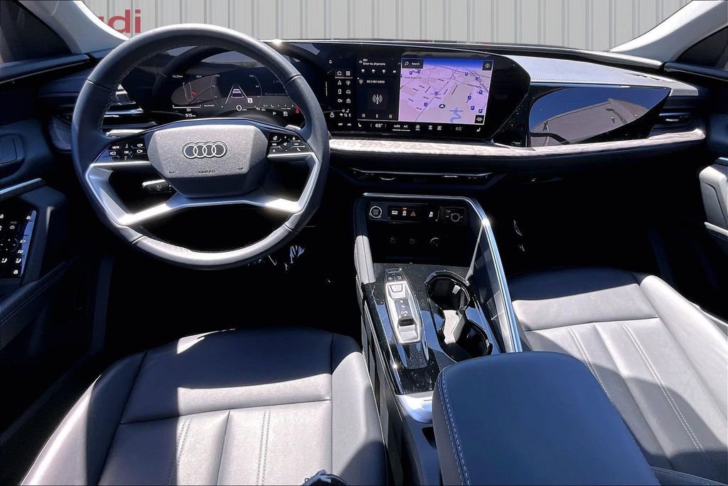 Used 2025 Audi Q5 Premium Plus w/ Premium Plus AWD/4WD image 7