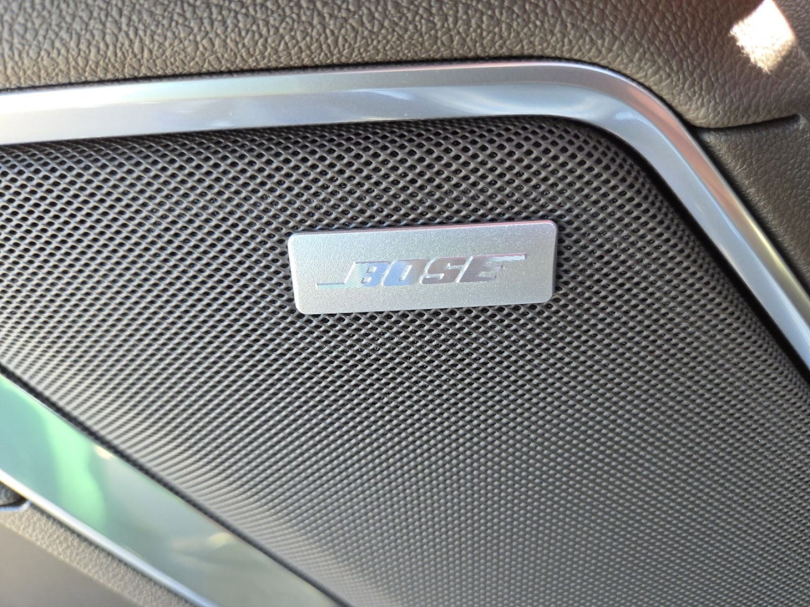 New 2026 GMC Sierra 2500 SLT image 11