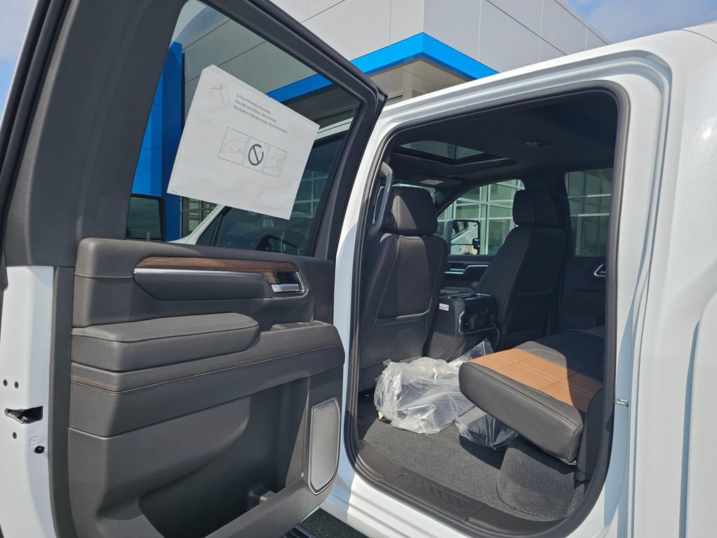 New 2026 Chevrolet Silverado 3500 High Country w/ High Country Premium Package AWD/4WD image 19