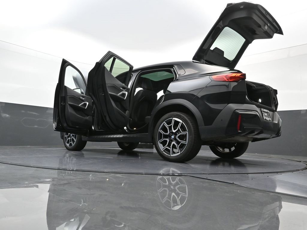 Used 2025 BMW X2 xDrive28i image 41