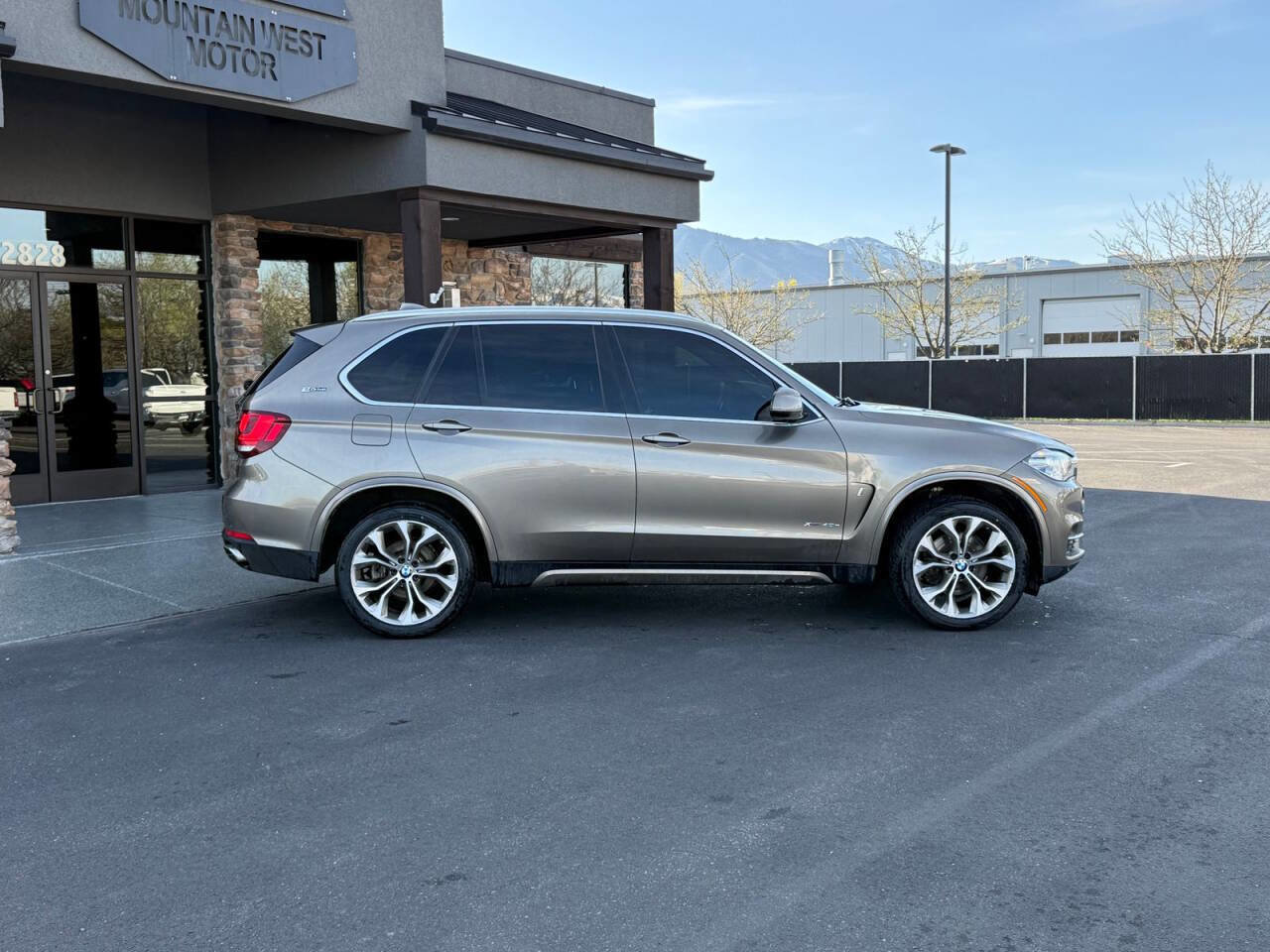 Used 2018 BMW X5 xDrive40e w/ Driving Assistance Package image 3
