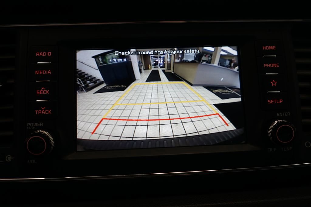 Used 2021 Kia Sedona LX image 8