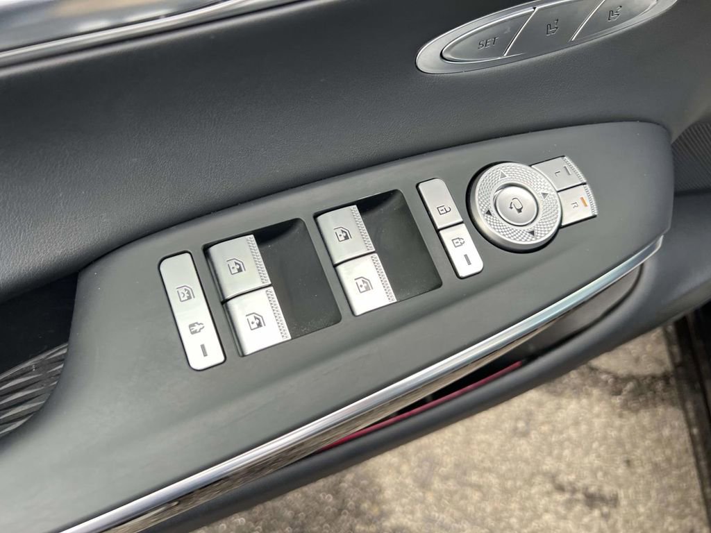 Used 2023 Genesis GV70 3.5T Sport w/ Sport Prestige Package image 17