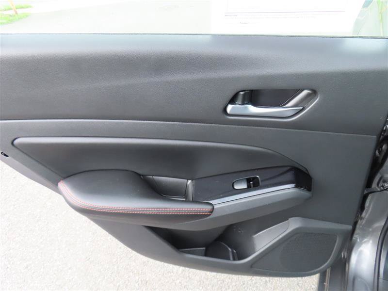 Used 2024 Nissan Altima 2.5 SR FWD image 29