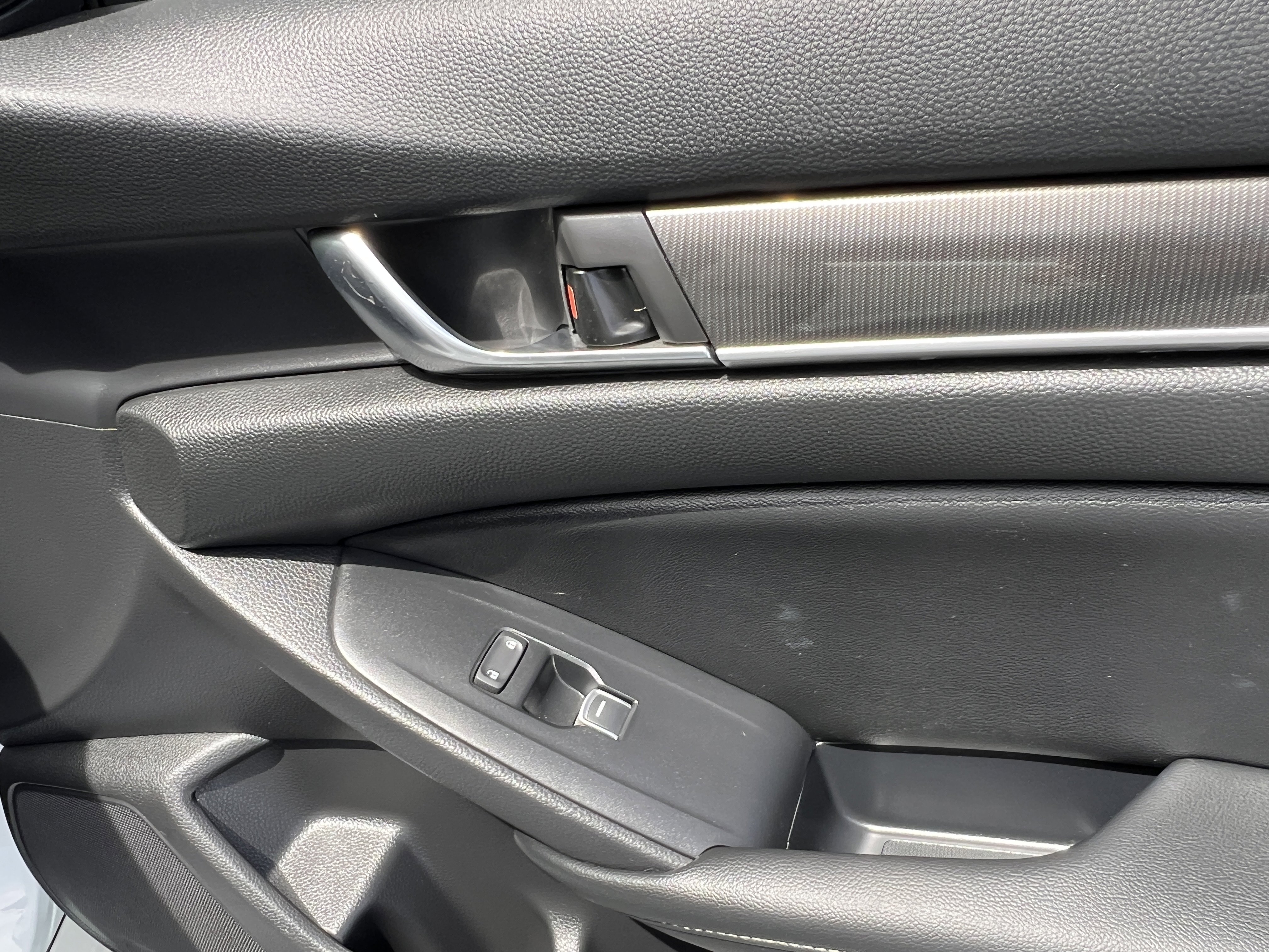 Used 2022 Honda Accord Sport image 18