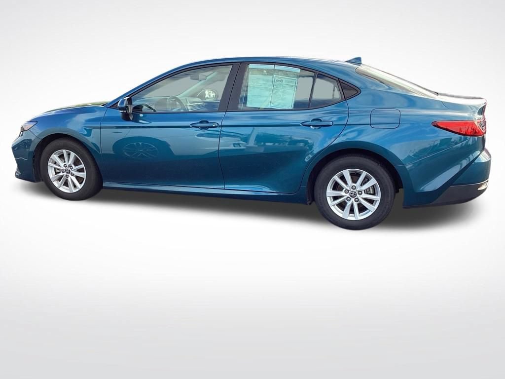Used 2025 Toyota Camry LE FWD image 6