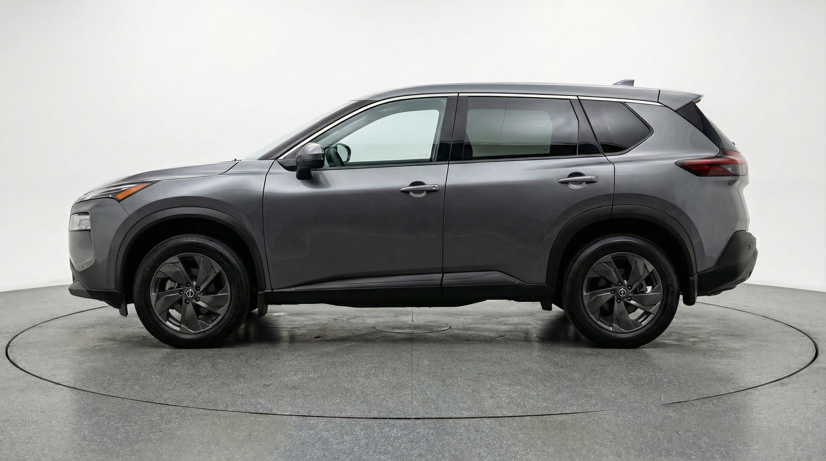 Used 2025 Nissan Rogue SV AWD/4WD image 5