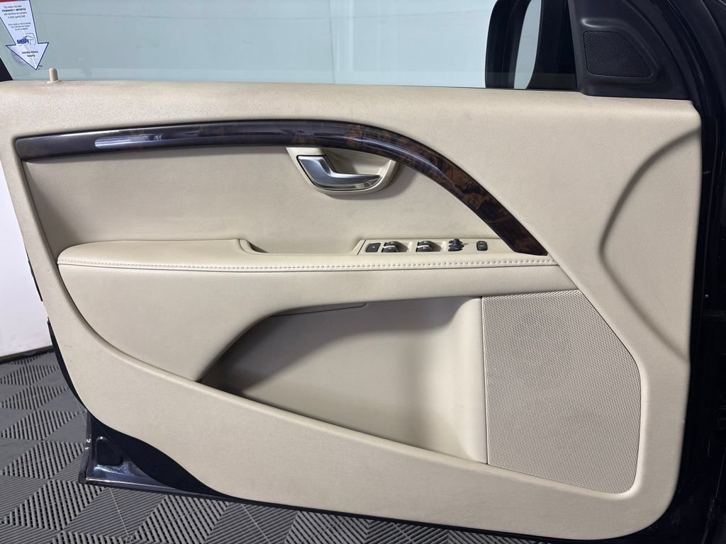 Used 2016 Volvo XC70 T5 Premier w/ Proximity Package AWD/4WD image 19