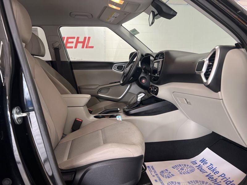 Certified 2023 Kia Soul LX FWD image 12