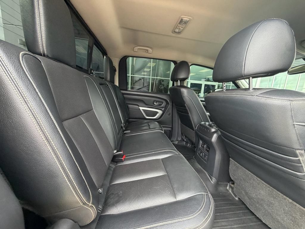 Used 2018 Nissan Titan PRO-4X w/ Pro-4x Convenience Package AWD/4WD image 16
