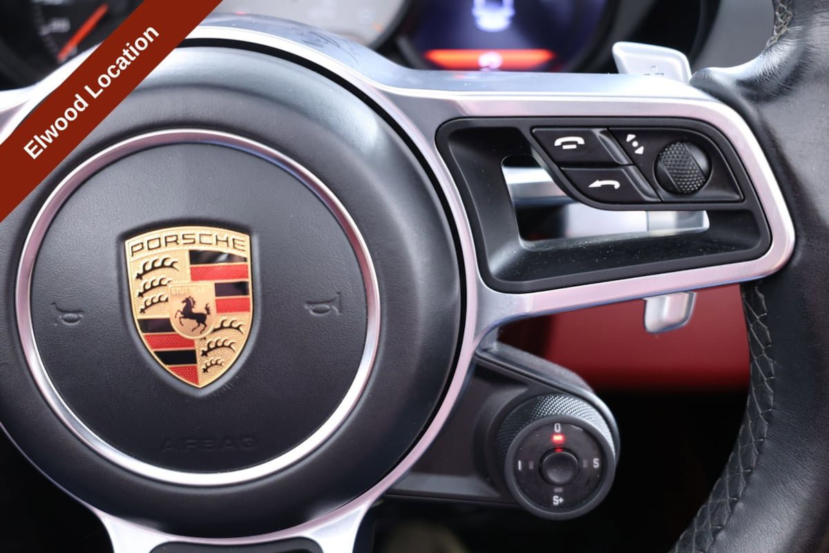 Used 2018 Porsche 718 Boxster RWD image 26