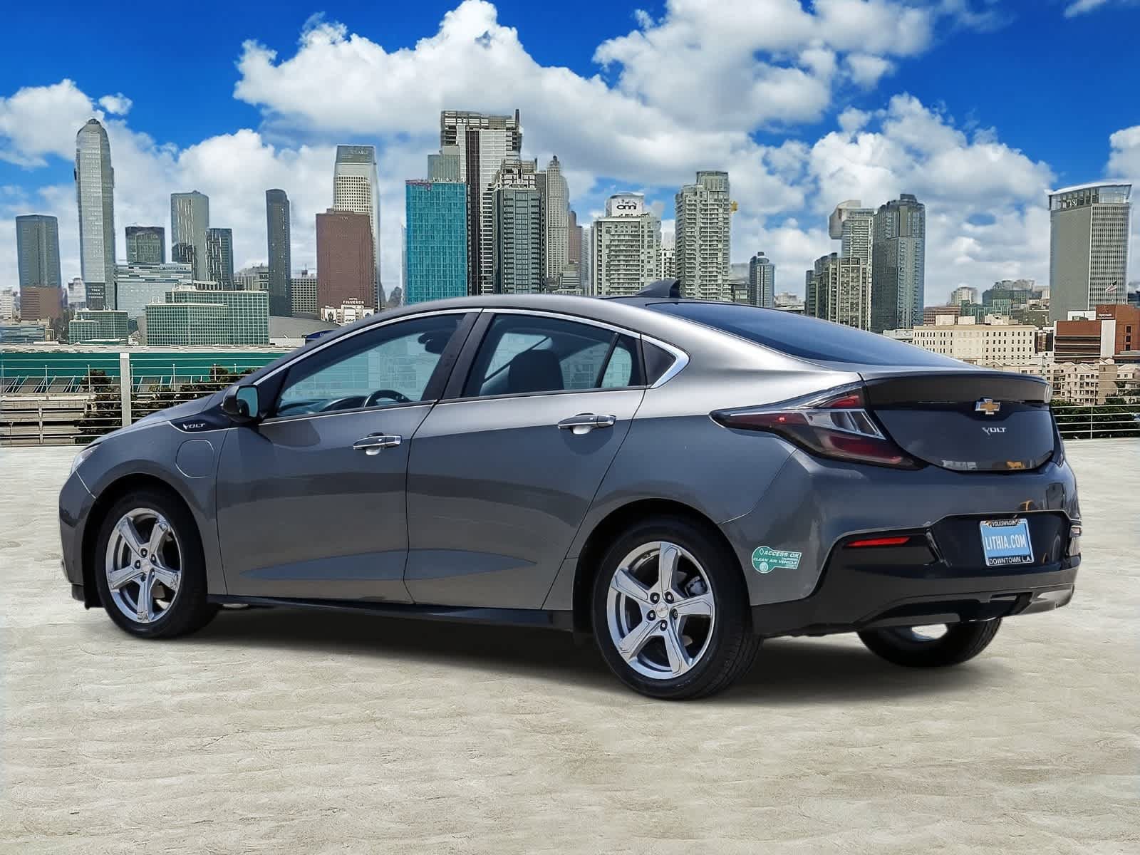 Used 2017 Chevrolet Volt LT FWD image 6