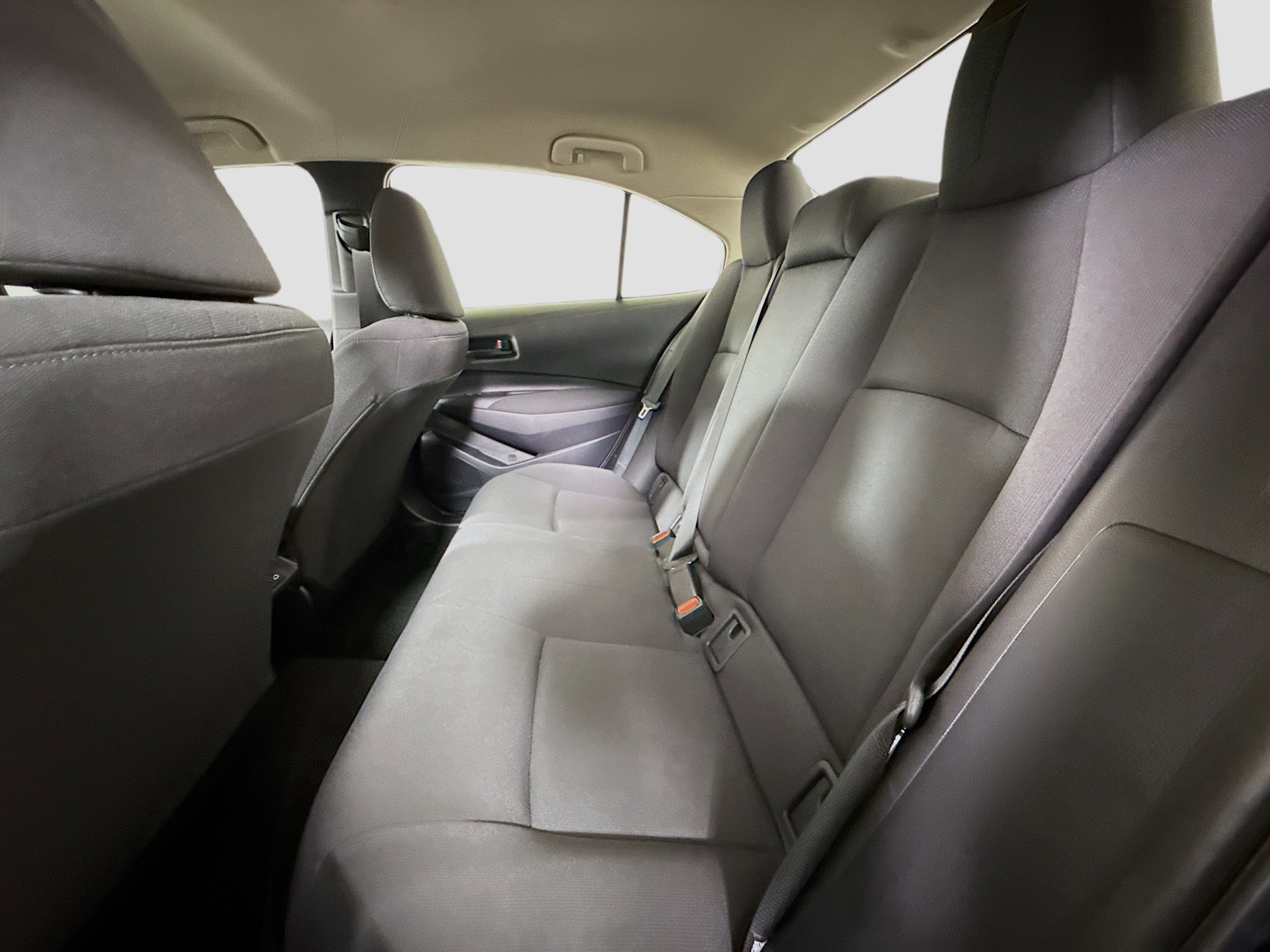Used 2025 Toyota Corolla LE image 24