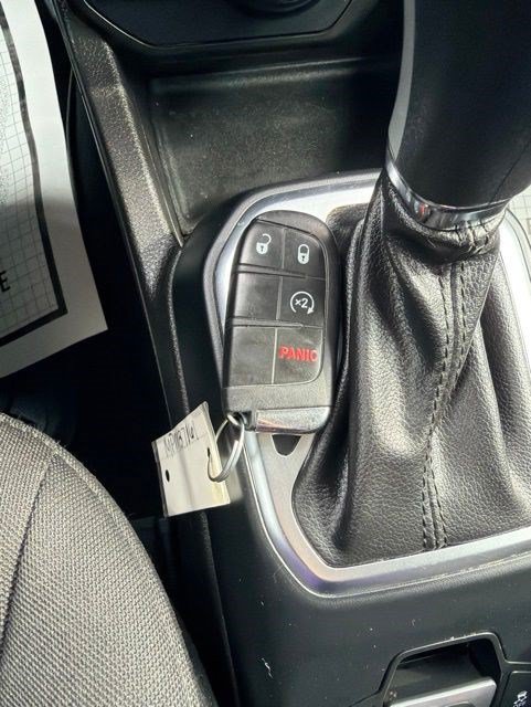 Used 2021 Jeep Renegade Latitude AWD/4WD image 30