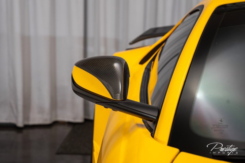 Used 2018 Ferrari 812 Superfast image 8