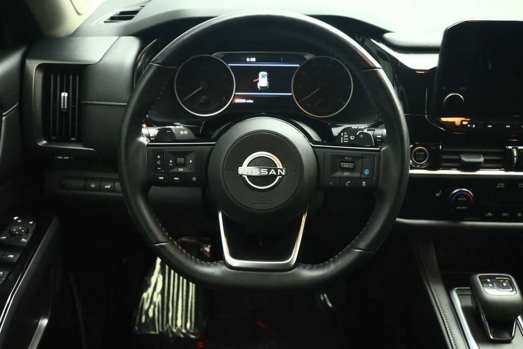 Used 2023 Nissan Pathfinder SL w/ SL Premium Package FWD image 12