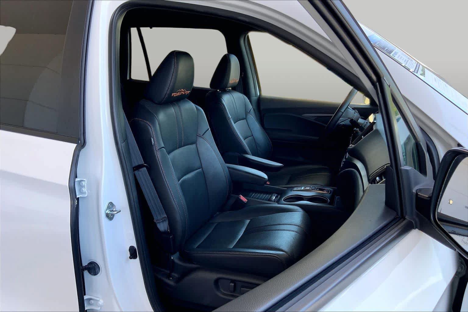 Used 2023 Honda Passport TrailSport image 9