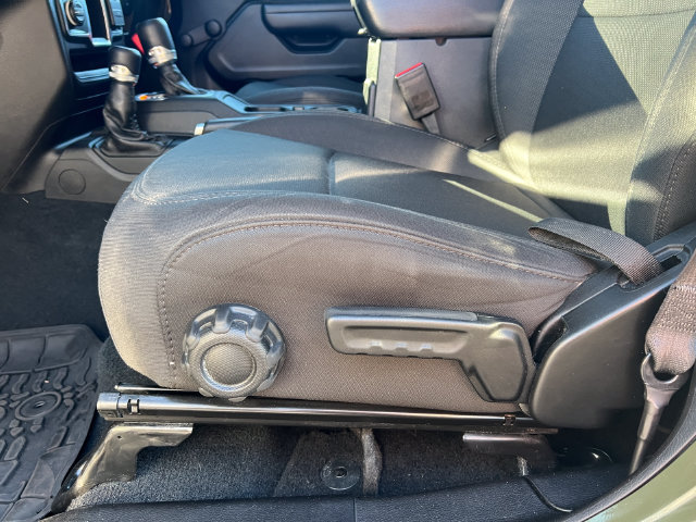 Used 2022 Jeep Wrangler Unlimited Sport AWD/4WD image 10