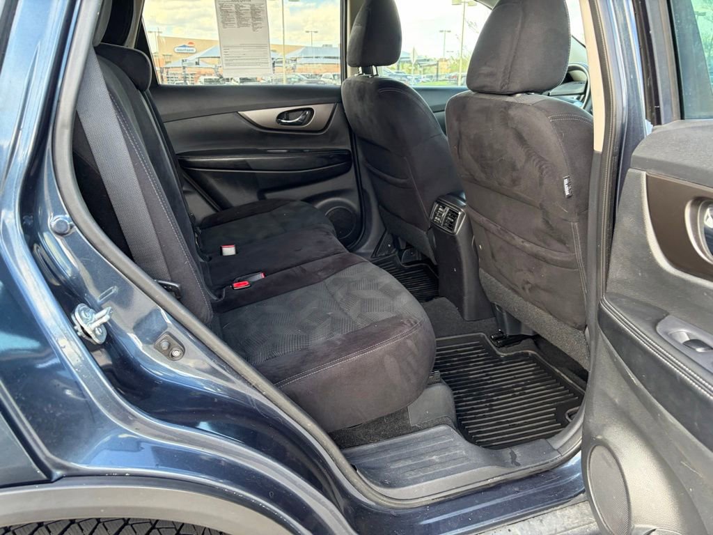 Used 2014 Nissan Rogue SV AWD/4WD image 16