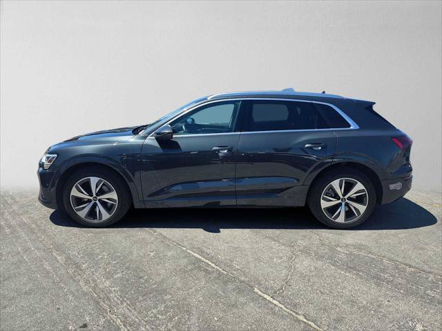 Used 2024 Audi Q8 e-tron Premium Plus AWD/4WD image 6