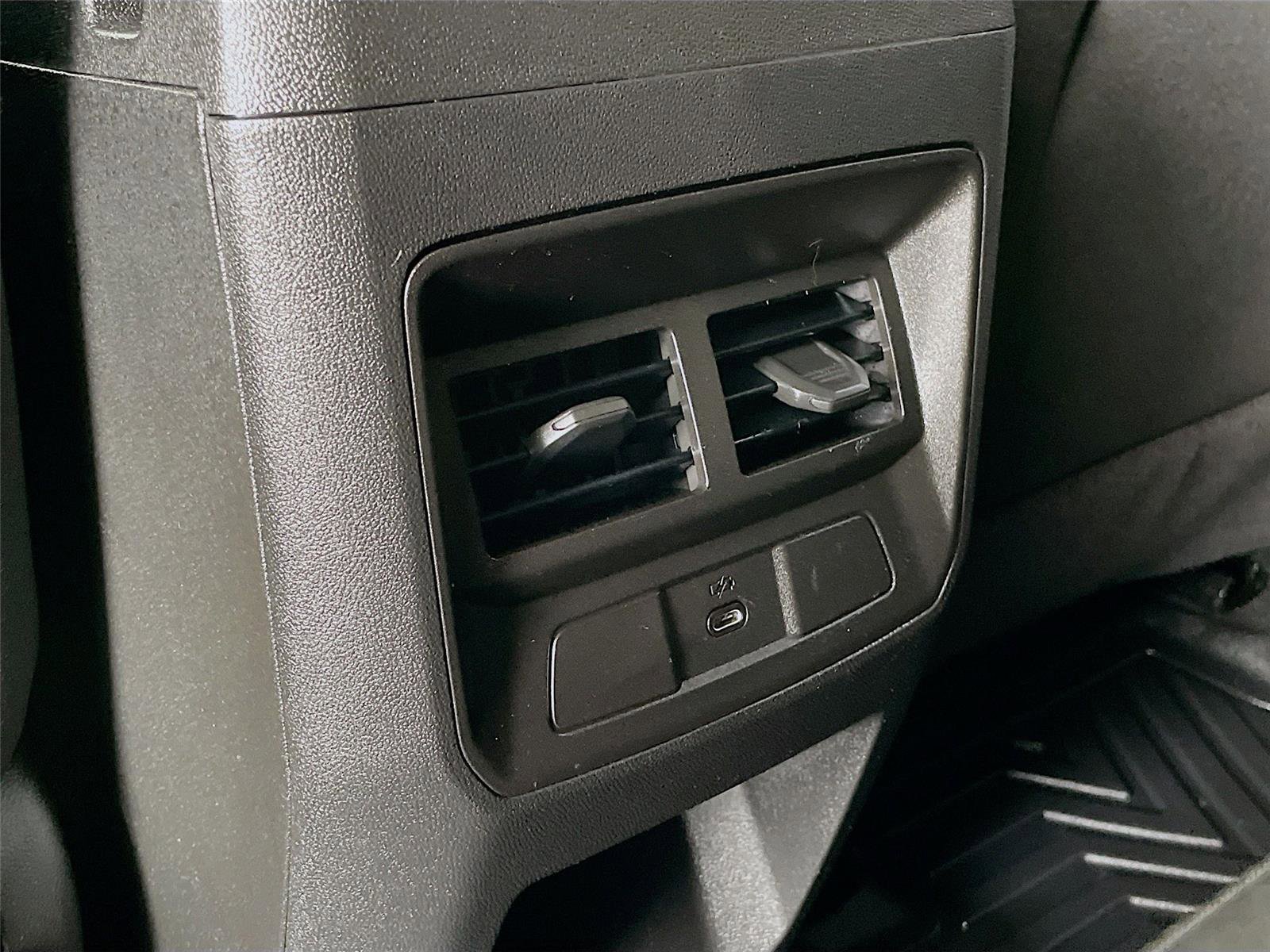 Used 2024 Chevrolet Colorado LT w/ LT Convenience Package image 27