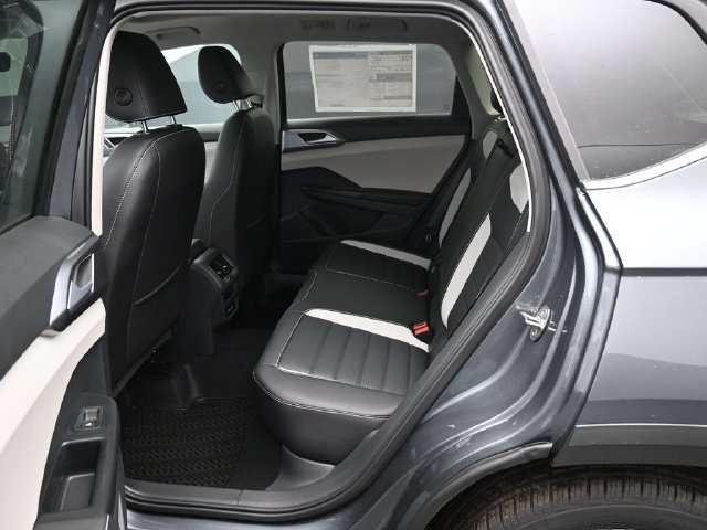 New 2026 Volkswagen Taos SEL AWD/4WD image 11