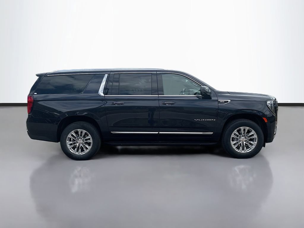 Used 2024 GMC Yukon XL SLT w/ SLT Luxury Package RWD image 2