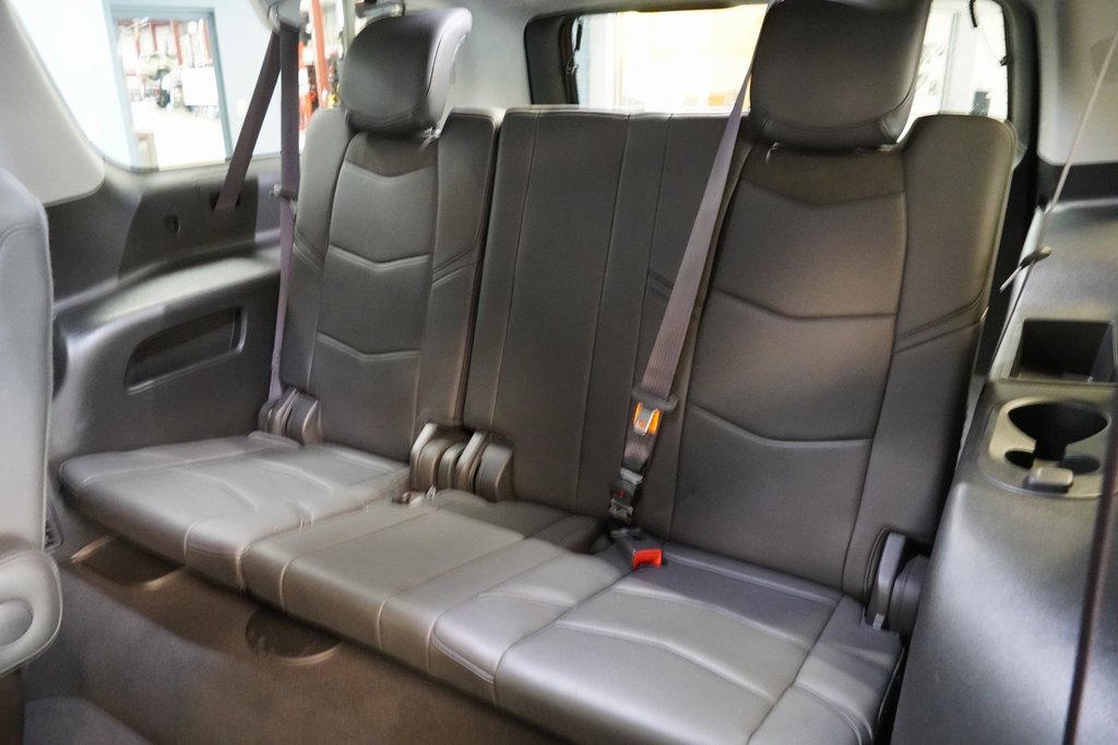 Used 2017 Cadillac Escalade ESV Premium Luxury image 18