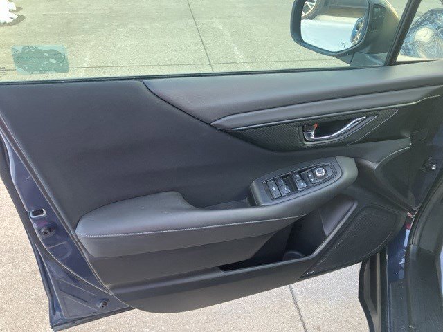 Used 2025 Subaru Outback Premium image 11