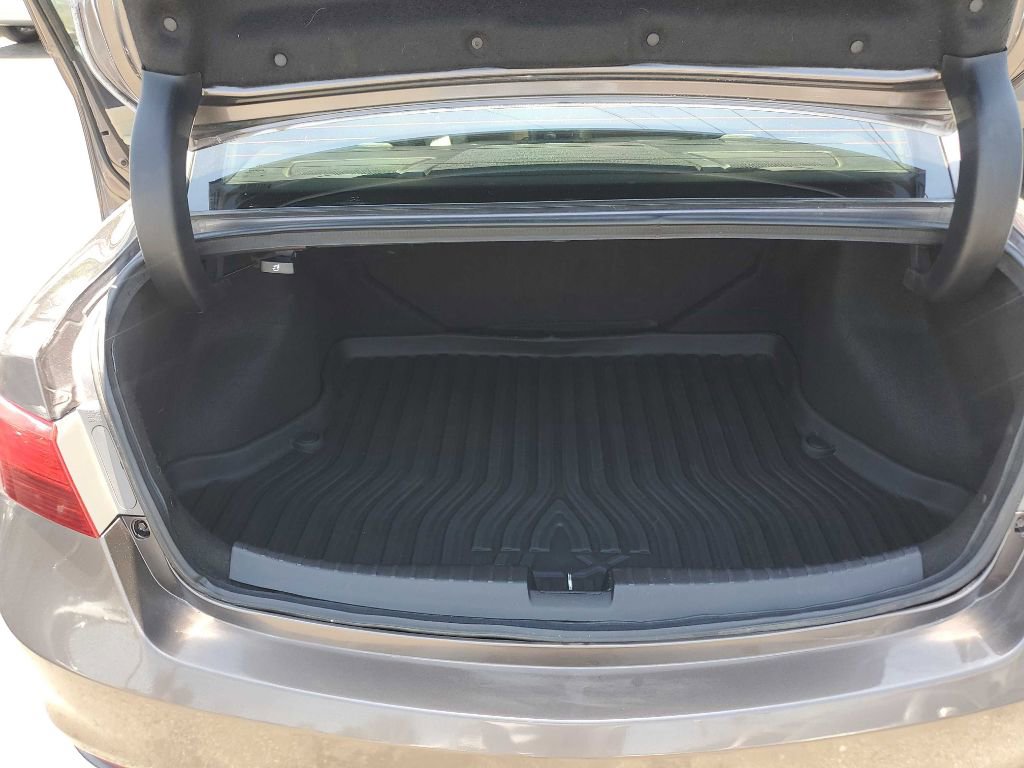 Used 2015 Acura ILX w/ Premium Package FWD image 24