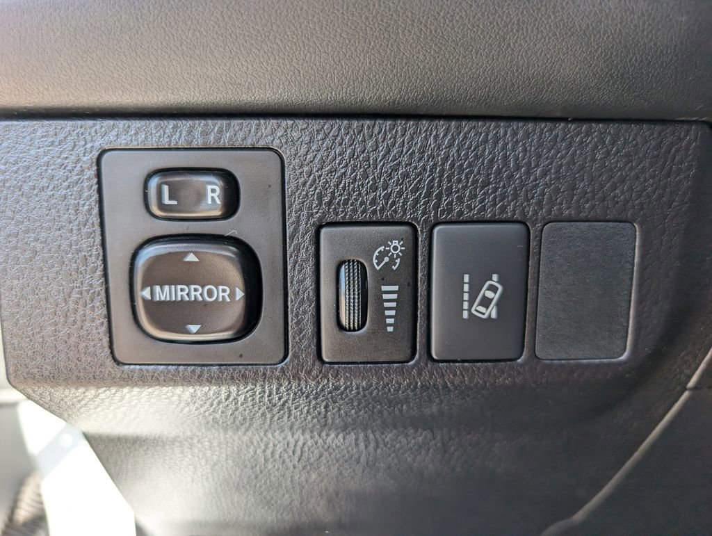 Used 2017 Toyota RAV4 LE w/ All Weather Liner Package AWD/4WD image 31